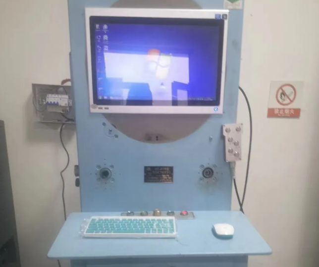 万能材料试验机